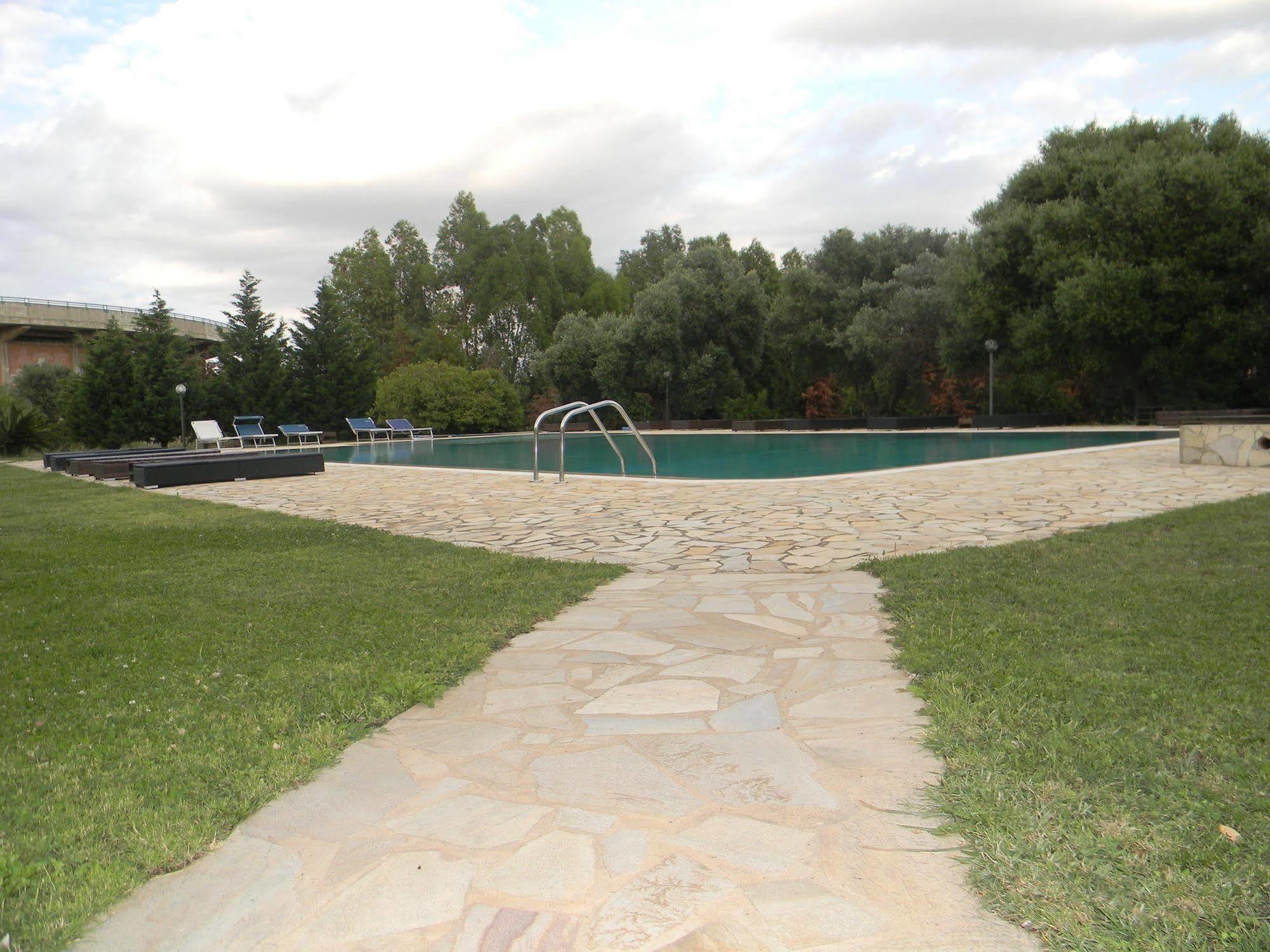 Hotel Sport Village Iglesias Exterior foto